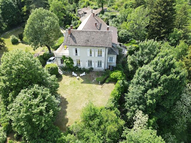 Propriété avec jardin
