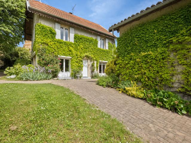 Propriété avec jardin
