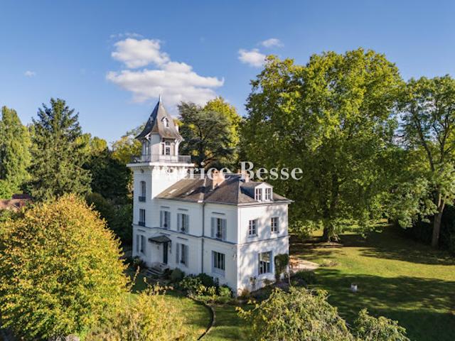 Propriété avec jardin