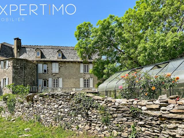 Propriété avec jardin