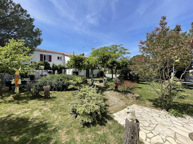 Propriété avec jardin