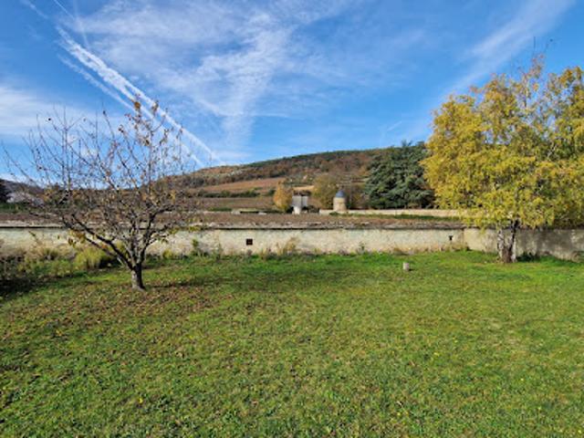 Propriété avec jardin