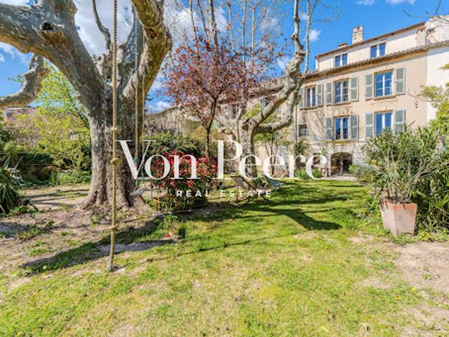 Propriété avec jardin