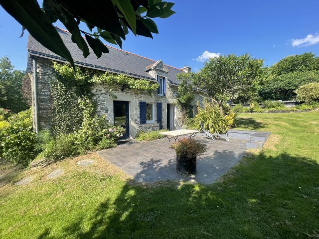 Propriété avec Longère 193 m² Piscine chauffée dépendances T