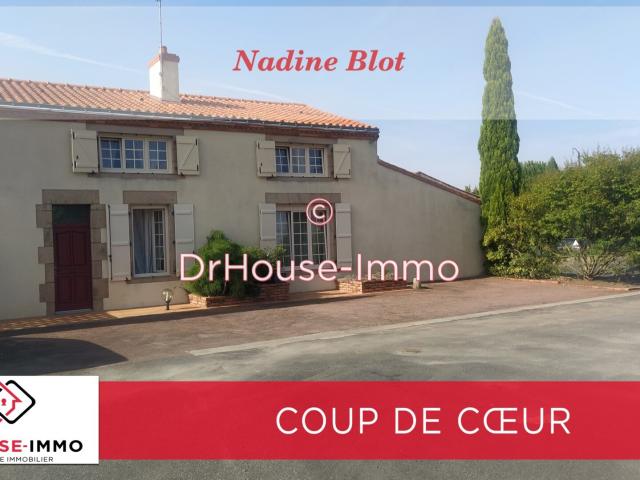 propriété avec maison 152m² habitables, piscine et annexes, sur