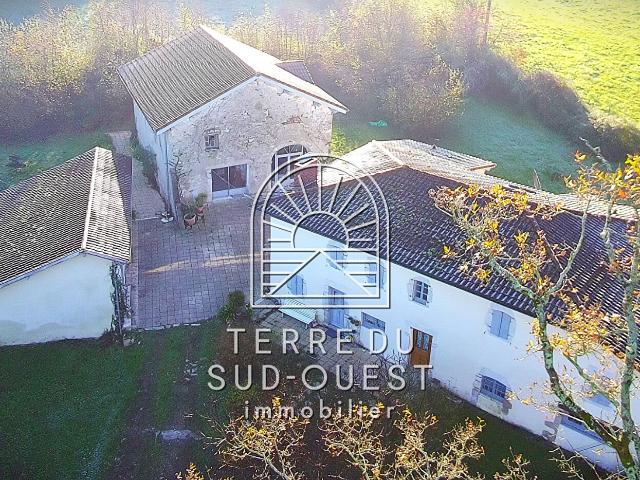 Propriété avec maison, gîte et dépendance 500 m² exploitab. 300m² Bidache