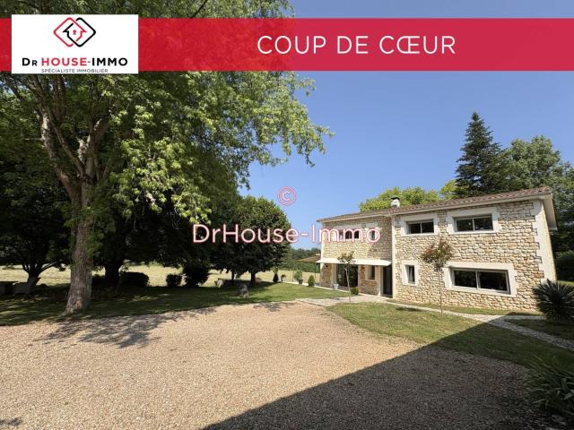 Propriété avec maison en pierres – deux granges – 8 HA