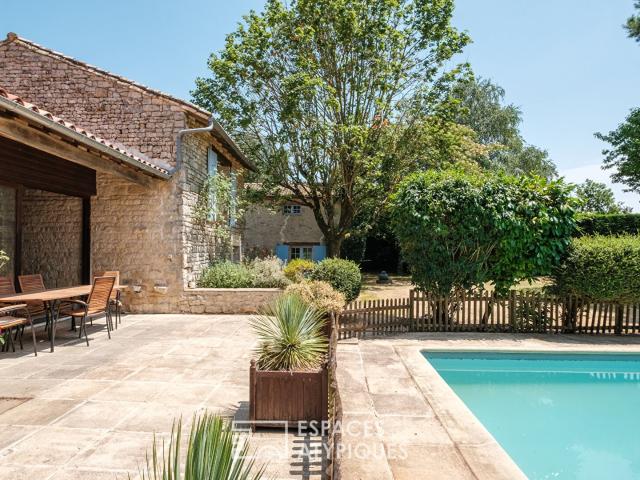 Propriété avec piscine à fort potentiel en pleine nature 319m² Verrines sous Celles
