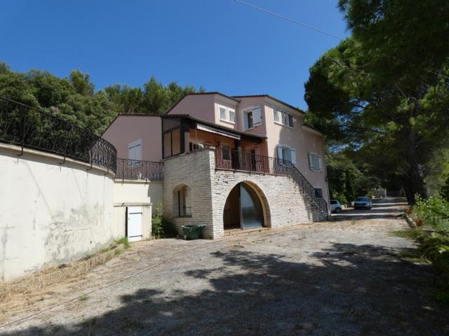 Propriété avec piscine Bagard, route d'Anduze
