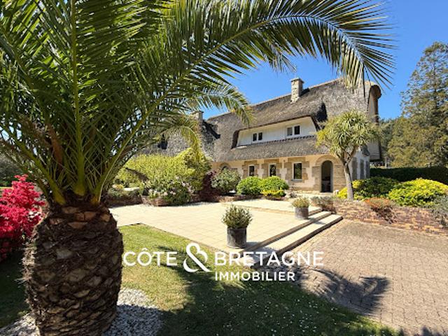 Propriété avec piscine et jardin