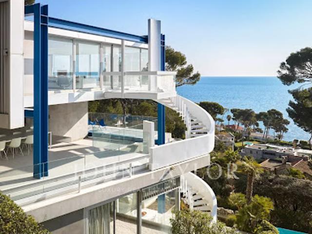 Propriété avec piscine et jardin