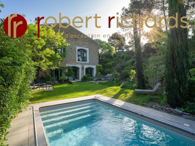 Propriété avec piscine et jardin