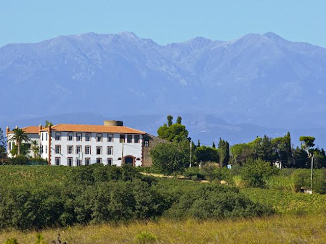 Propriété avec piscine et jardin