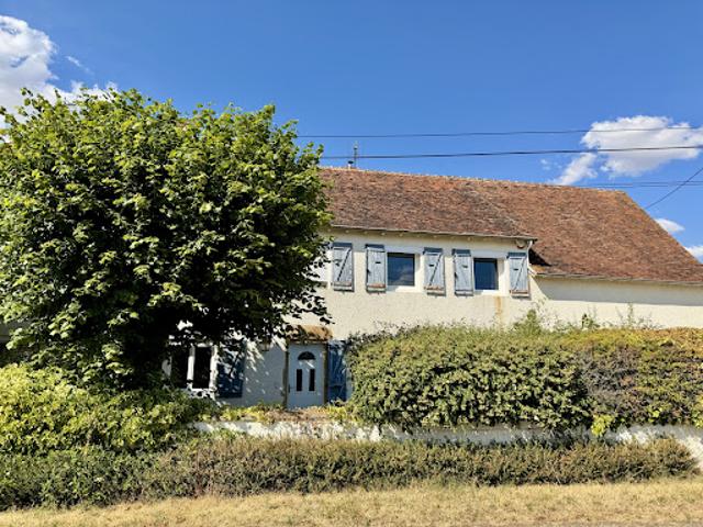 Propriété avec piscine et jardin