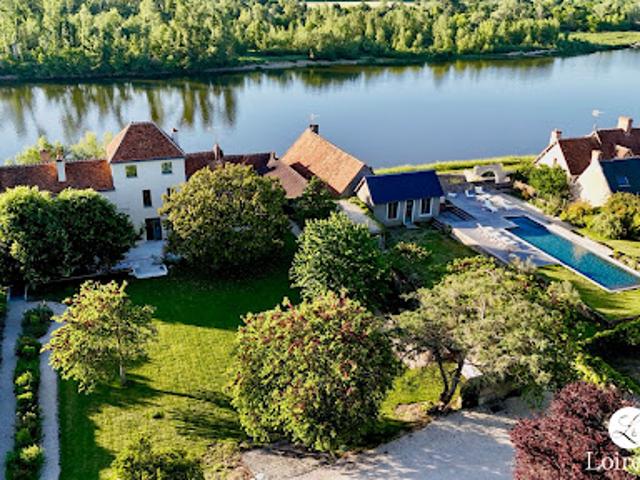 Propriété avec piscine et jardin