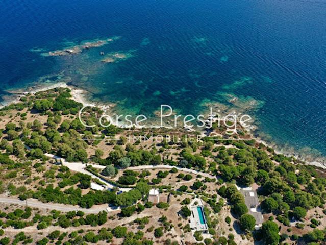 Propriété avec piscine et jardin
