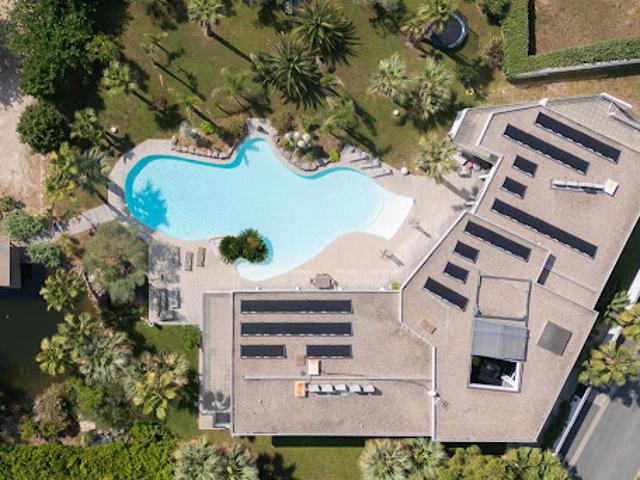 Propriété avec piscine et jardin