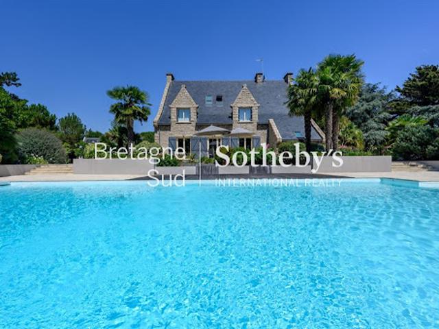 Propriété avec piscine en bord de mer