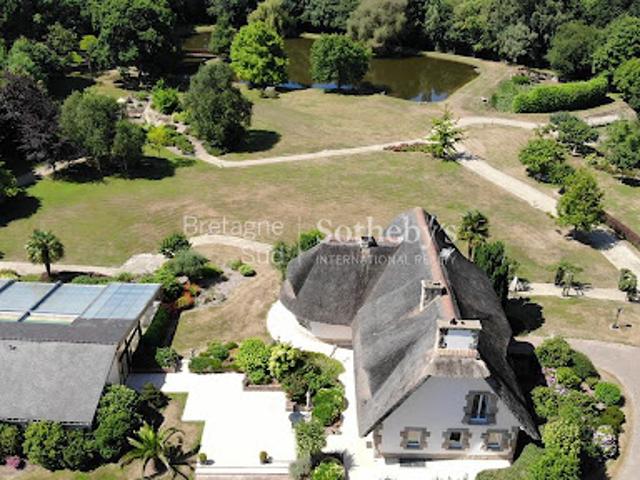 Propriété avec piscine en bord de mer