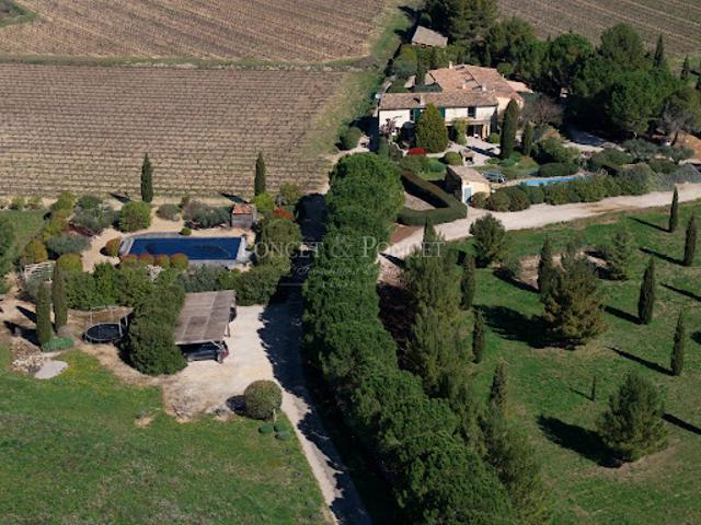 Propriété avec piscine
