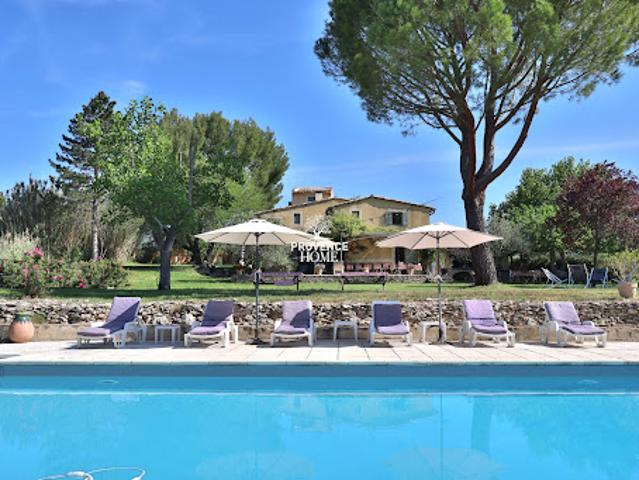 Propriété avec piscine