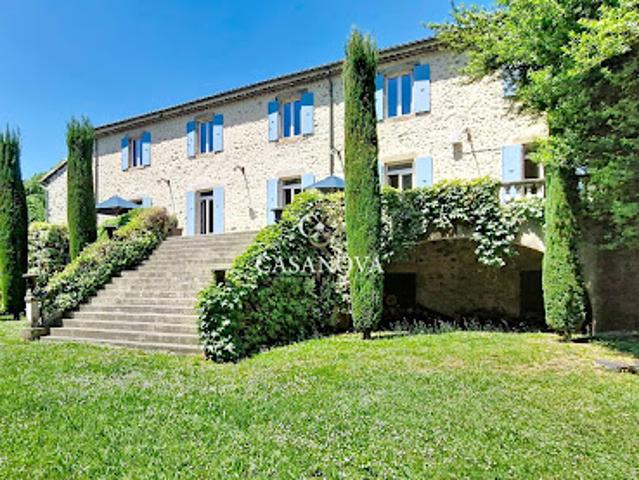Propriété avec piscine
