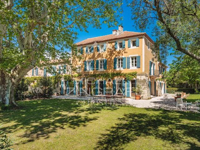 Propriété avec piscine