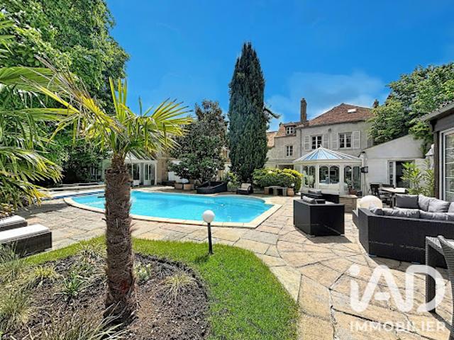 Propriété avec piscine