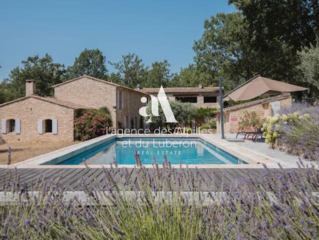 Propriété avec piscine