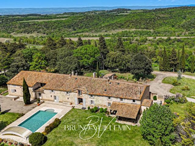 Propriété avec piscine