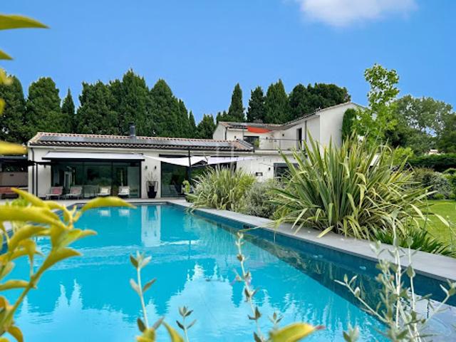 Propriété avec piscine