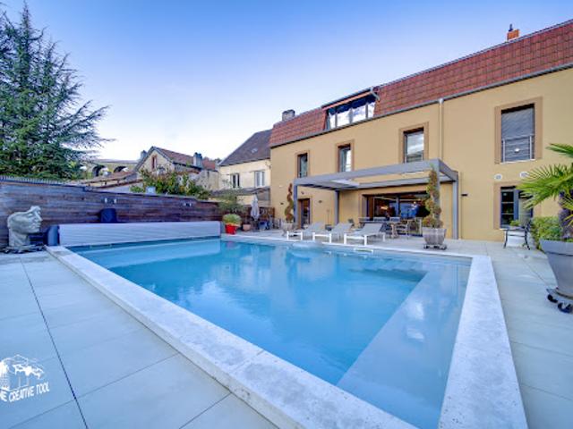 Propriété avec piscine