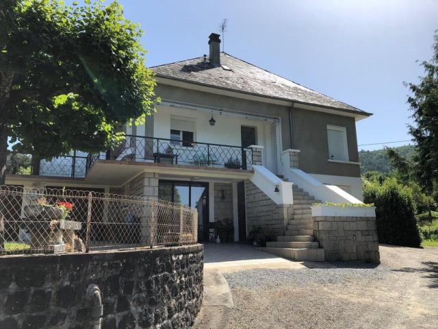 Propriété avec piscine 216m² Argentat