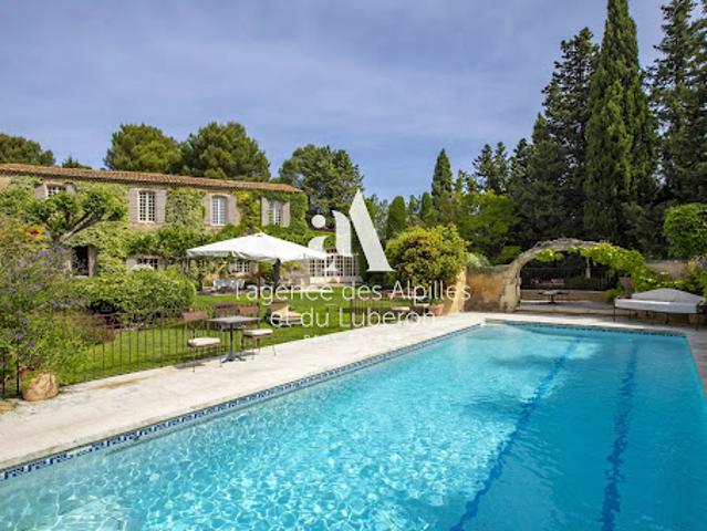 Propriété avec piscine