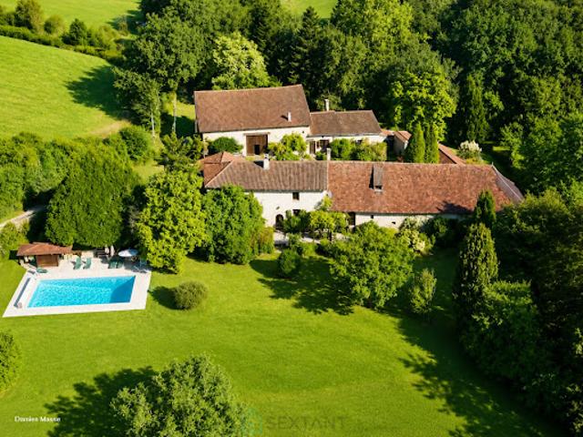 Propriété avec piscine