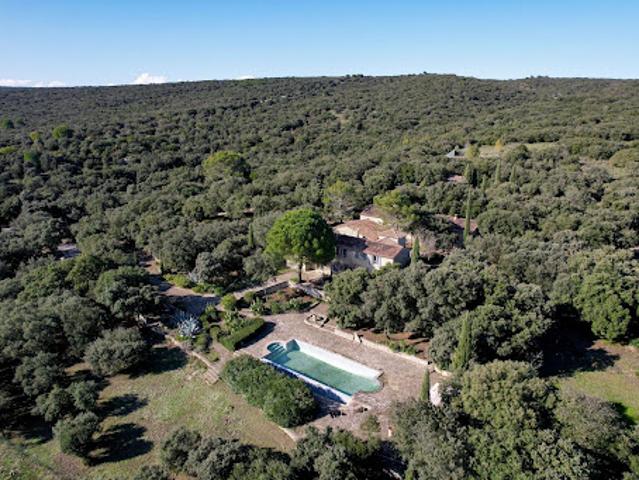 Propriété avec piscine
