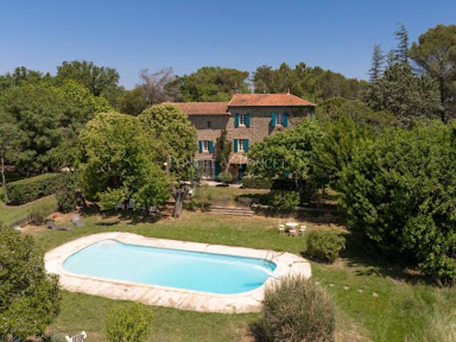 Propriété avec piscine
