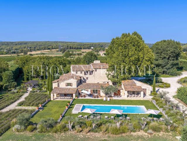 Propriété avec piscine