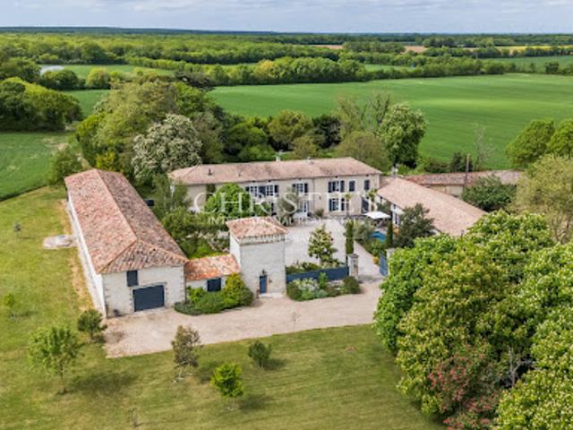 Propriété avec piscine