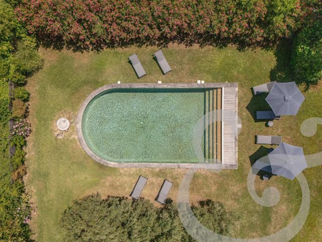 Propriété avec piscine