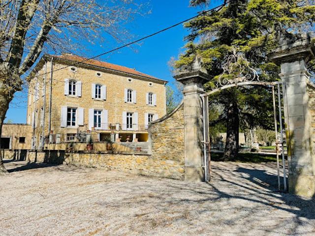 Propriété avec piscine