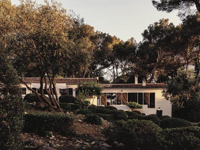 Propriété avec piscine en bord de mer