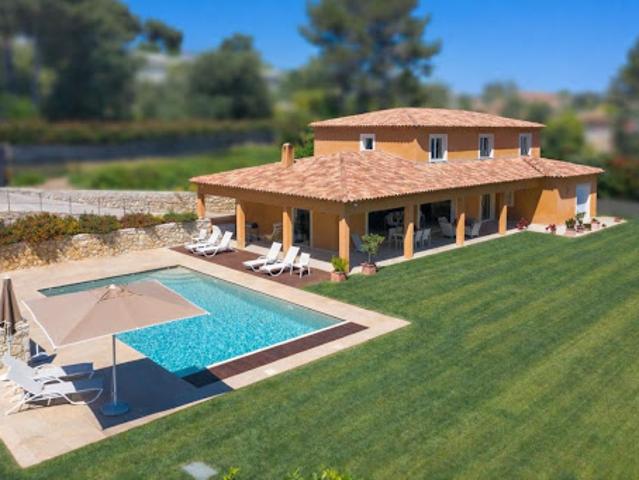 Propriété avec piscine