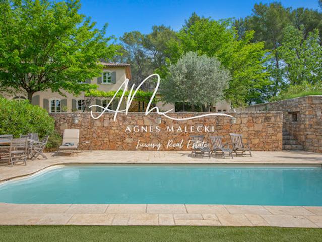 Propriété avec piscine