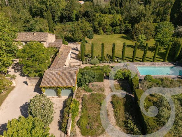 Propriété avec piscine