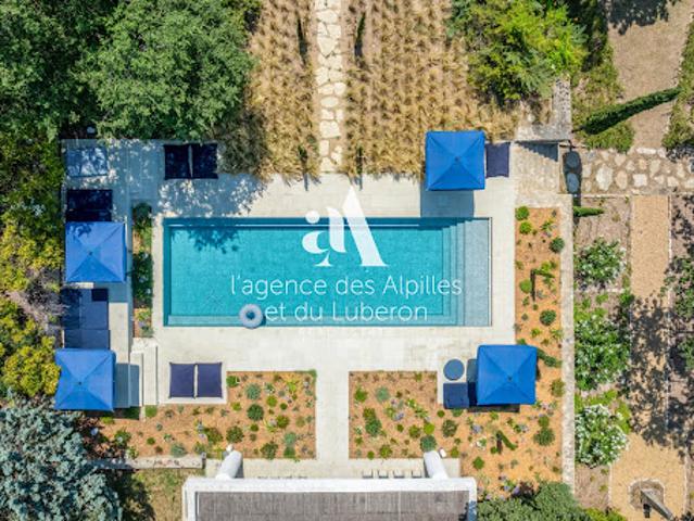 Propriété avec piscine