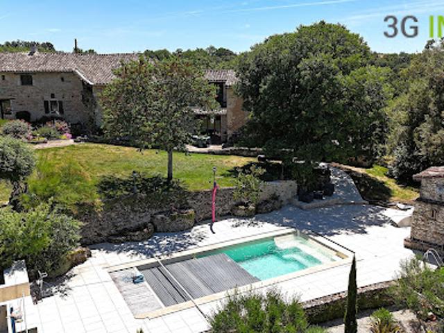 Propriété avec piscine
