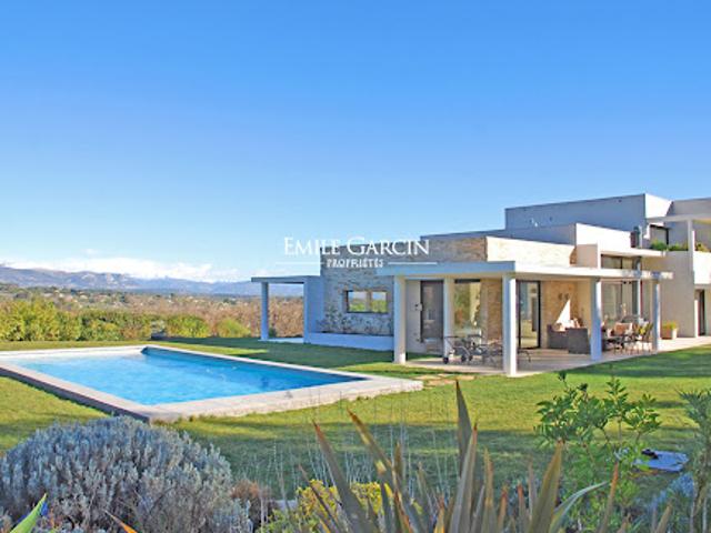 Propriété avec piscine