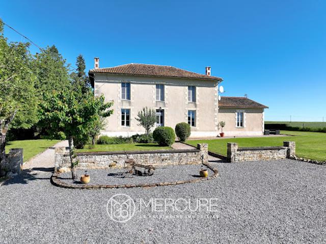 Propriété avec piscine