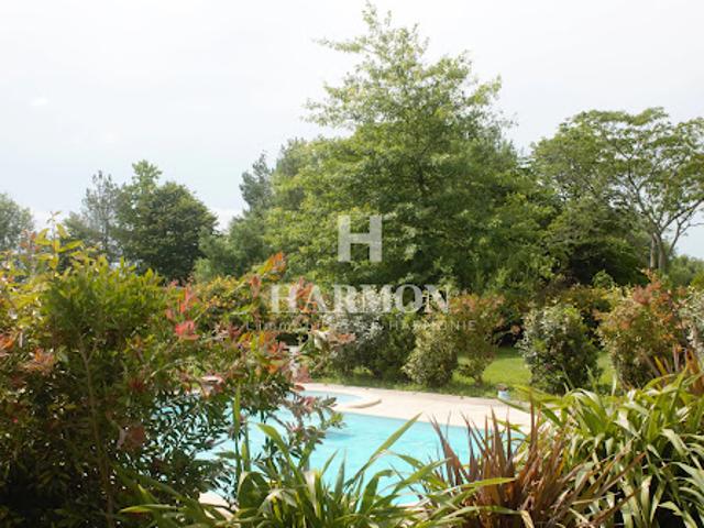 Propriété avec piscine